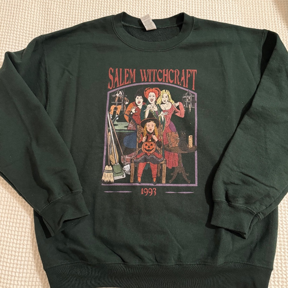Vintage Inspired Hocus Pocus sweatshirt